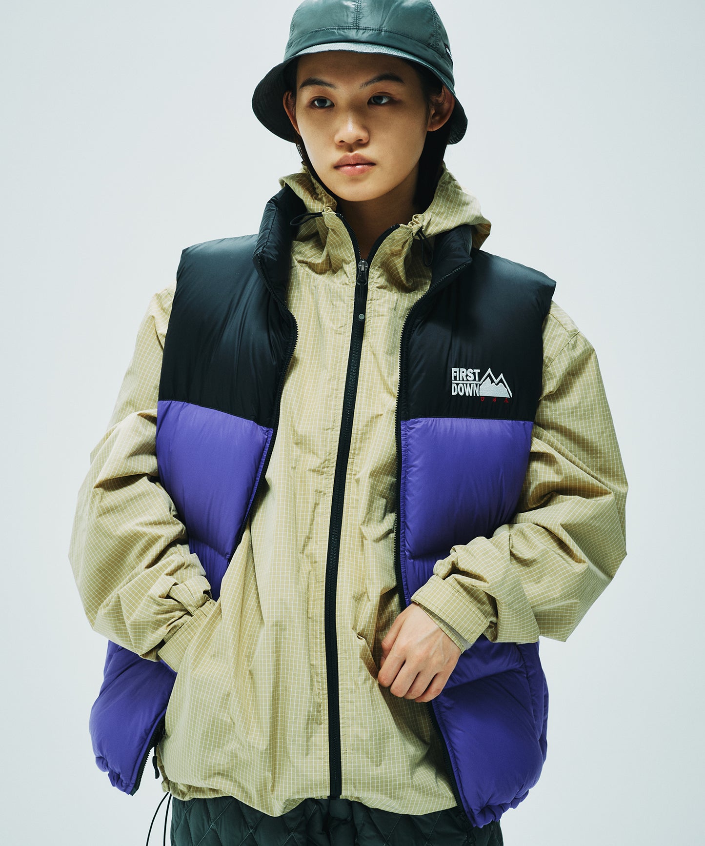 ライトバブルダウンベスト | LIGHT BUBBLE DOWN VEST