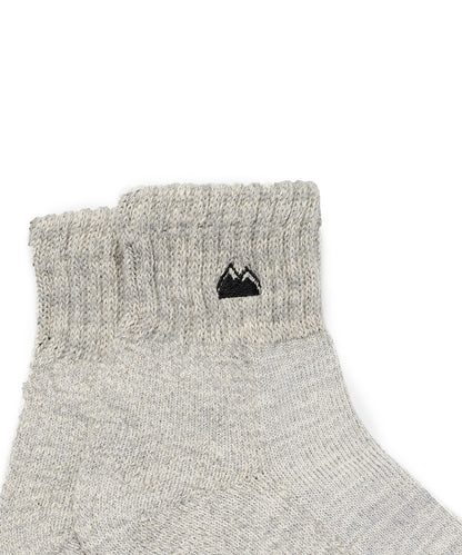 無地クォーターロゴソックス | PLAIN QUARTER LOGO SOCKS