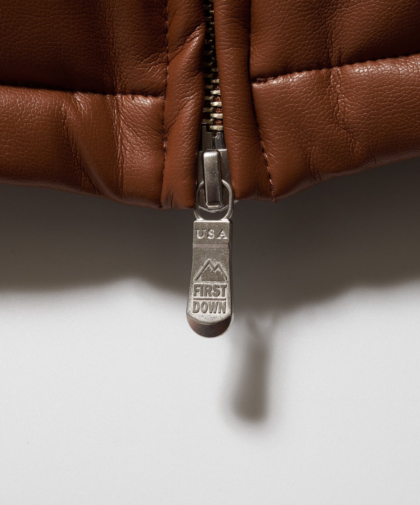 【ノベルティ対象】バブルダウンジャケット カラーレザー | Kinetics × FIRST DOWN BUBBLE DOWN JKT COLOR LETHER